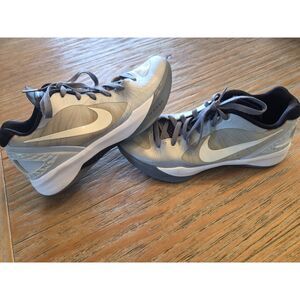 Womens Nike Zoom Volley Hyperspike Pure platinum - Size 11.5